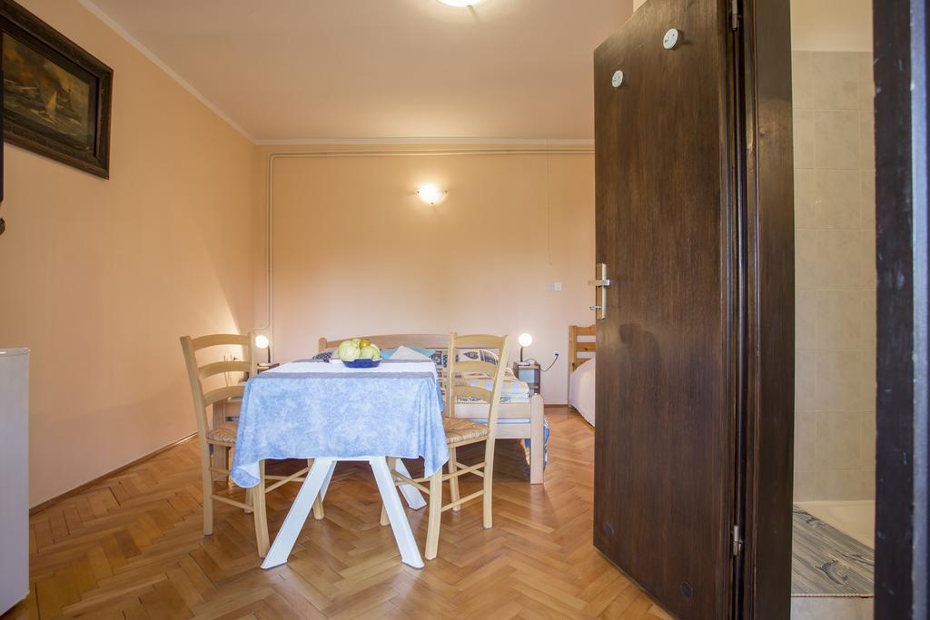 PUY Guest House Nada 392 מראה חיצוני תמונה